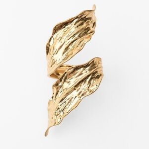 Zara Gold Leaf Bracelet
